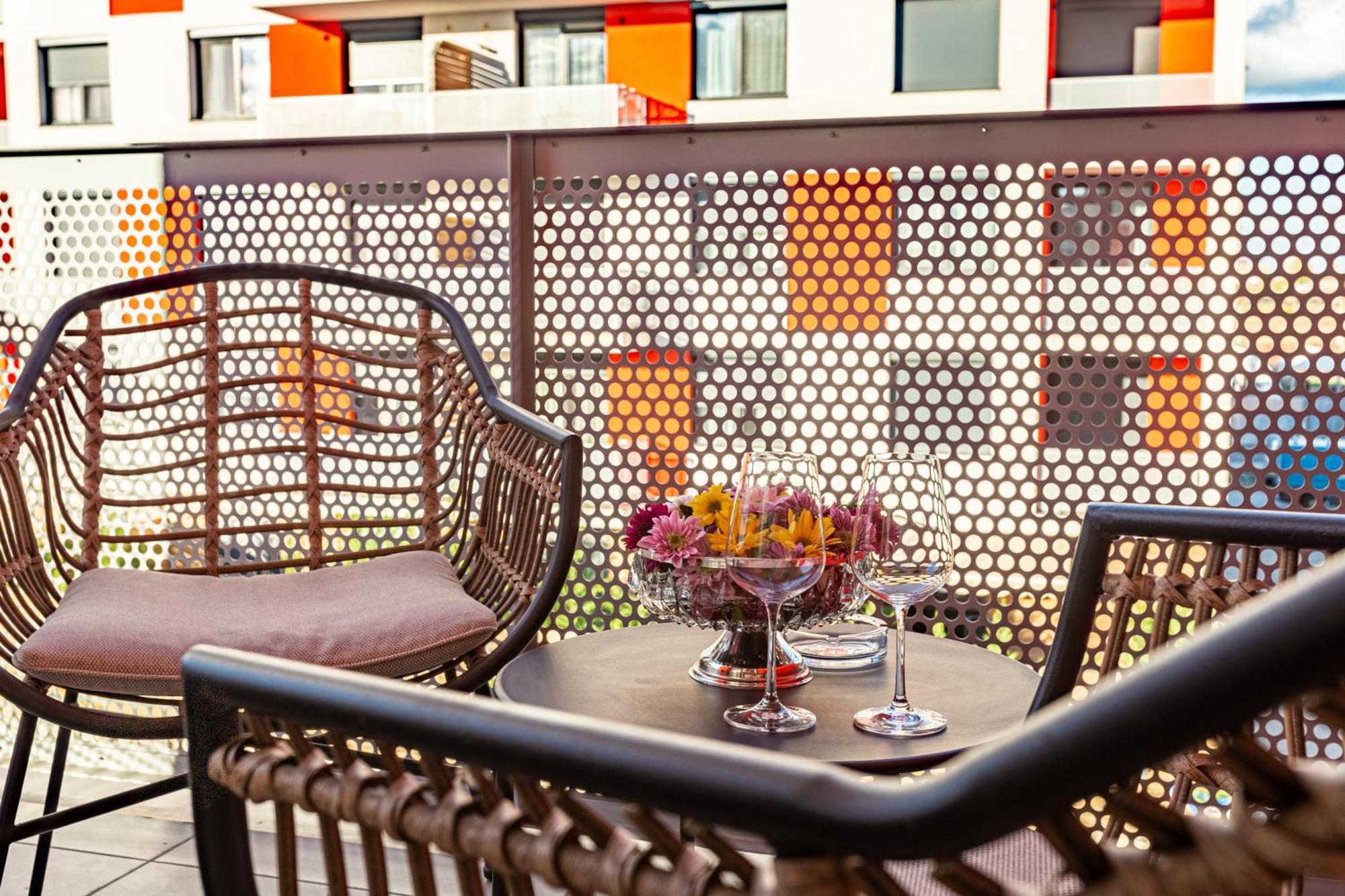 Ari - Afi Mall Luxurious Apartments With Free Parking Arad Exteriör bild